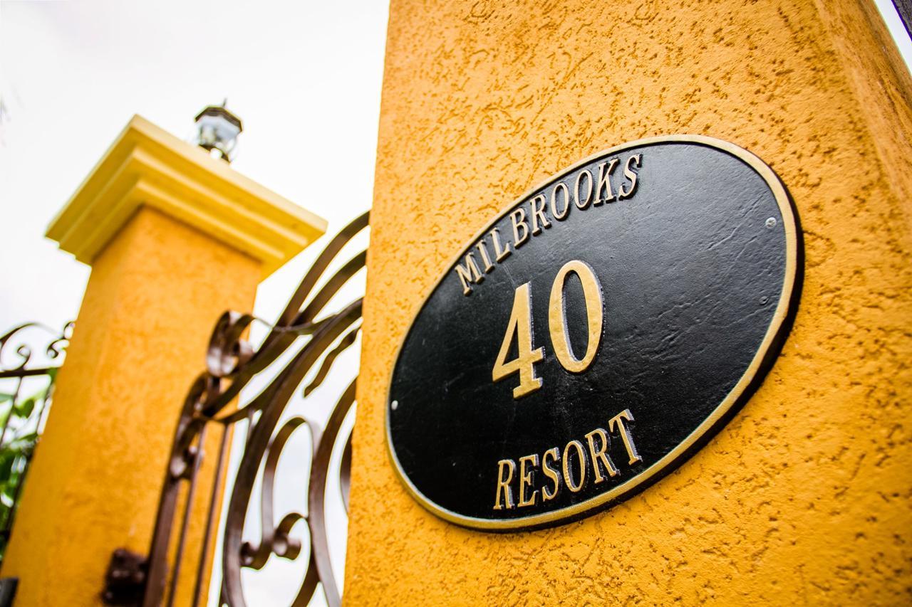 Milbrooks Resort 몬테고 베이 외부 사진