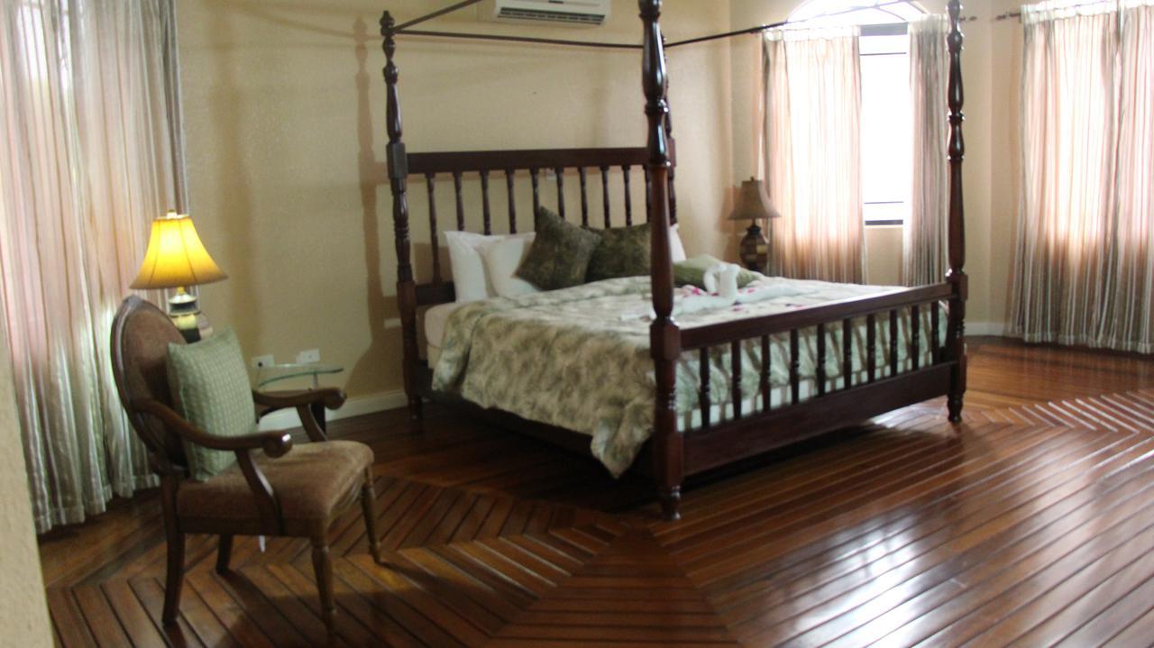 Milbrooks Resort 몬테고 베이 외부 사진